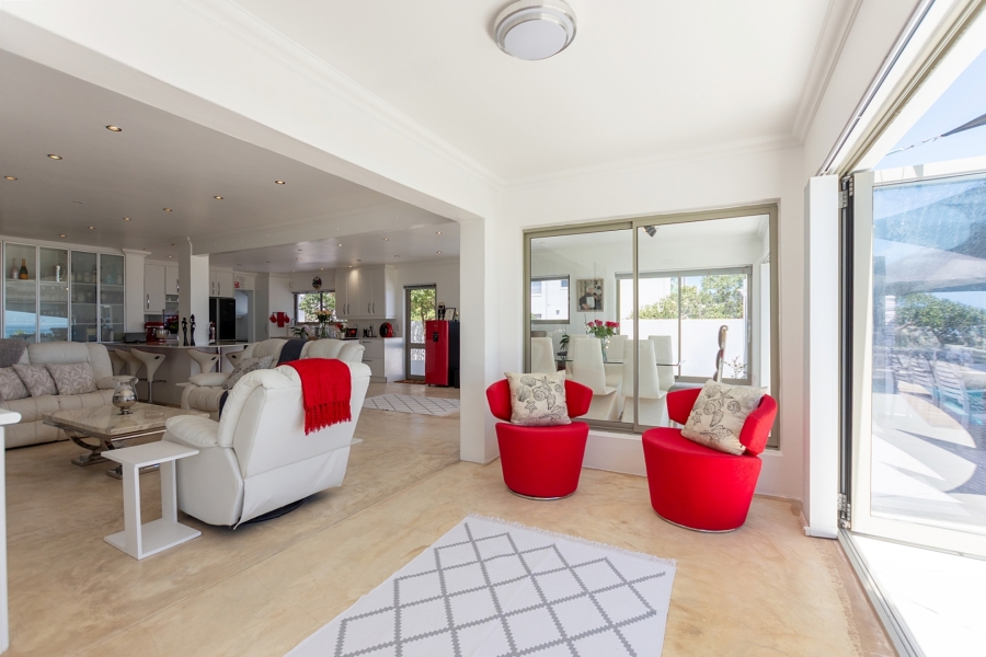 5 Bedroom Property for Sale in Golden Mile Western Cape